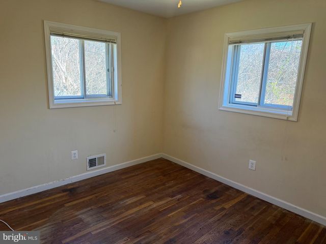 5908 NASSAU ST, District Heights, MD 20747