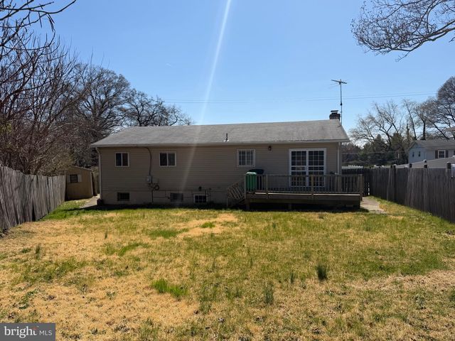 5908 NASSAU ST, District Heights, MD 20747