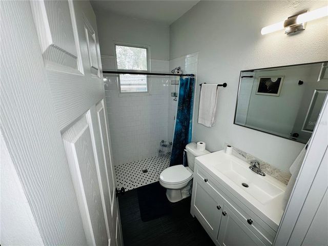 606 W VOORHIS AVENUE, Deland, FL 32720