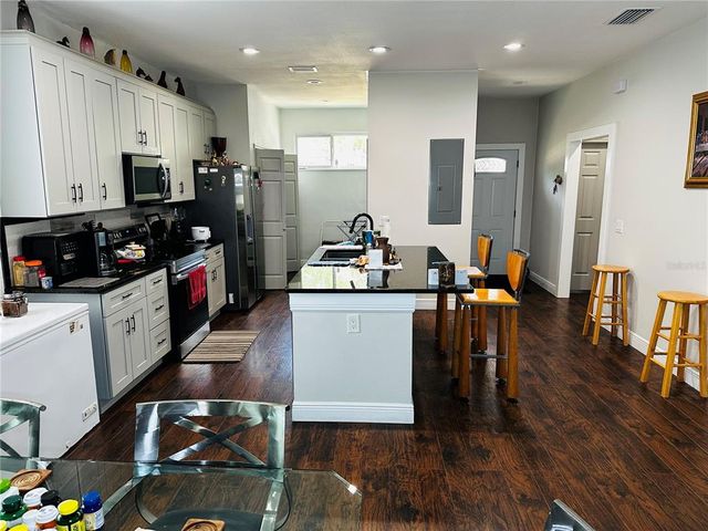 606 W VOORHIS AVENUE, Deland, FL 32720