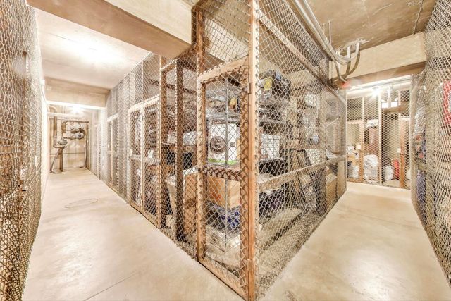 5050 S East End Avenue 4B, Chicago, IL 60615