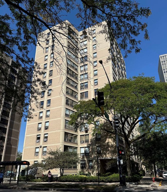 5050 S East End Avenue 4B, Chicago, IL 60615