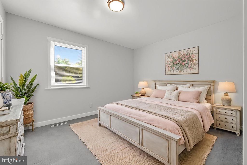 Image 22 of property listing at 45278 COVE MANOR RD, California, MD 20619