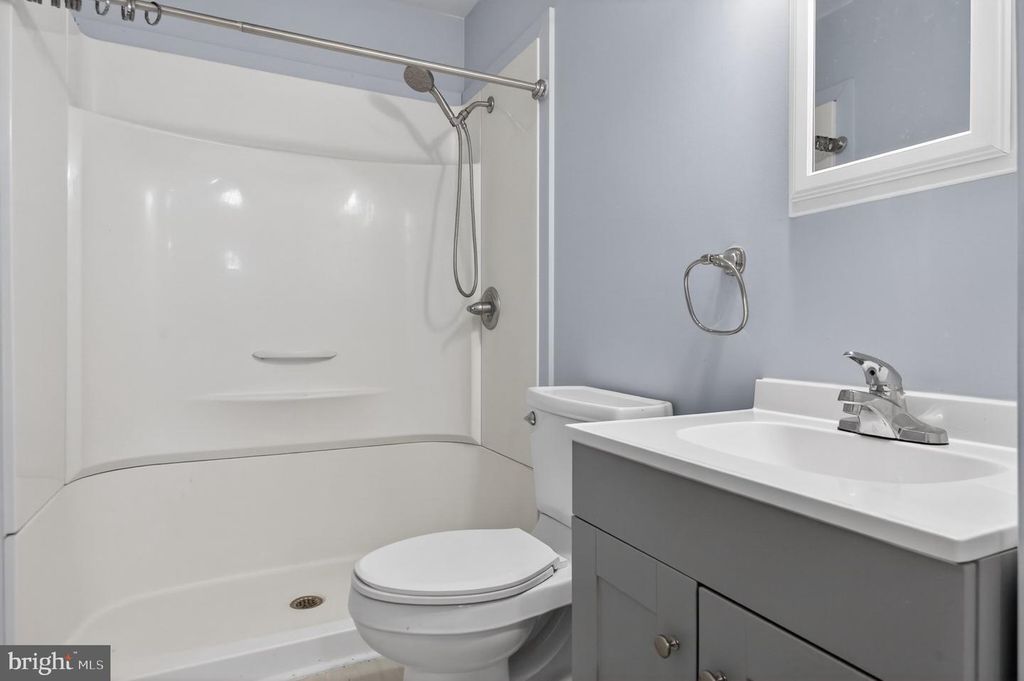 Image 26 of property listing at 45278 COVE MANOR RD, California, MD 20619