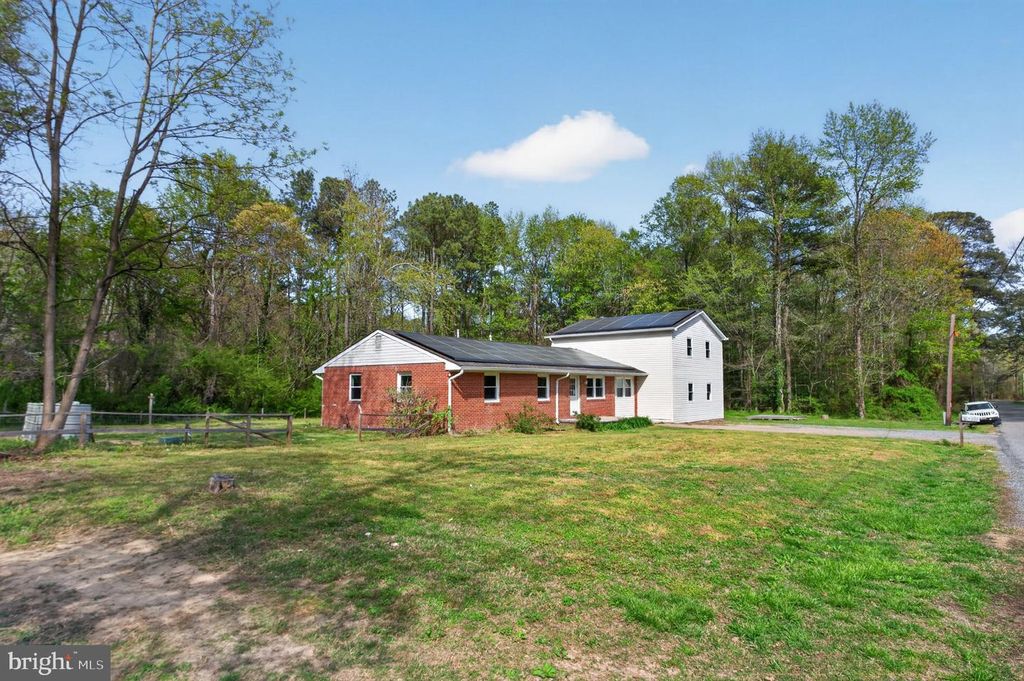 Image 4 of property listing at 45278 COVE MANOR RD, California, MD 20619