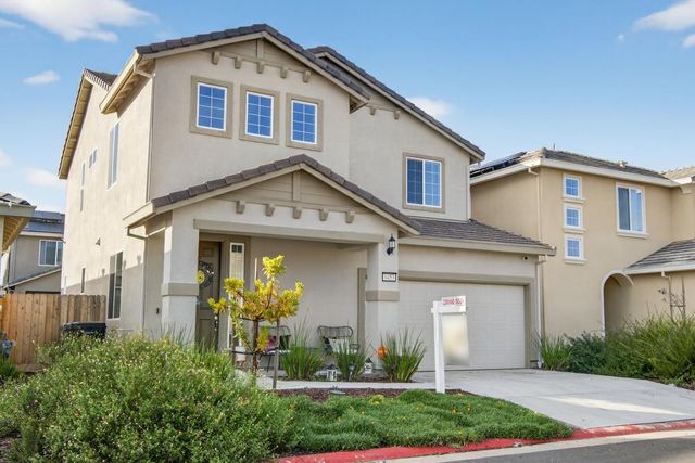 9453 Del Seis Dr, Sacramento, CA 95829