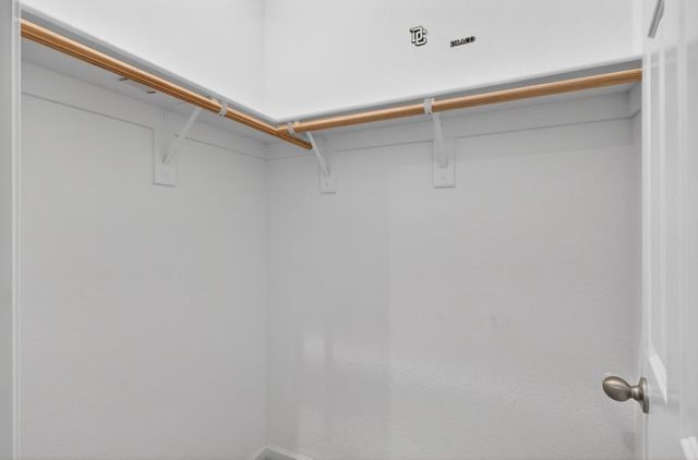 9453 Del Seis Dr, Sacramento, CA 95829