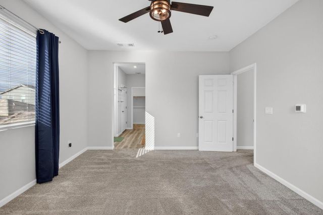 9453 Del Seis Dr, Sacramento, CA 95829