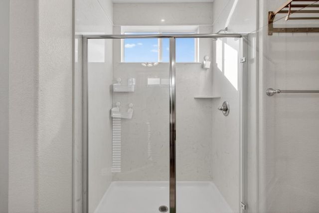 9453 Del Seis Dr, Sacramento, CA 95829