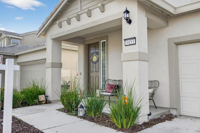 9453 Del Seis Dr, Sacramento, CA 95829