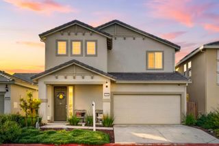 9453 Del Seis Dr, Sacramento, CA 95829