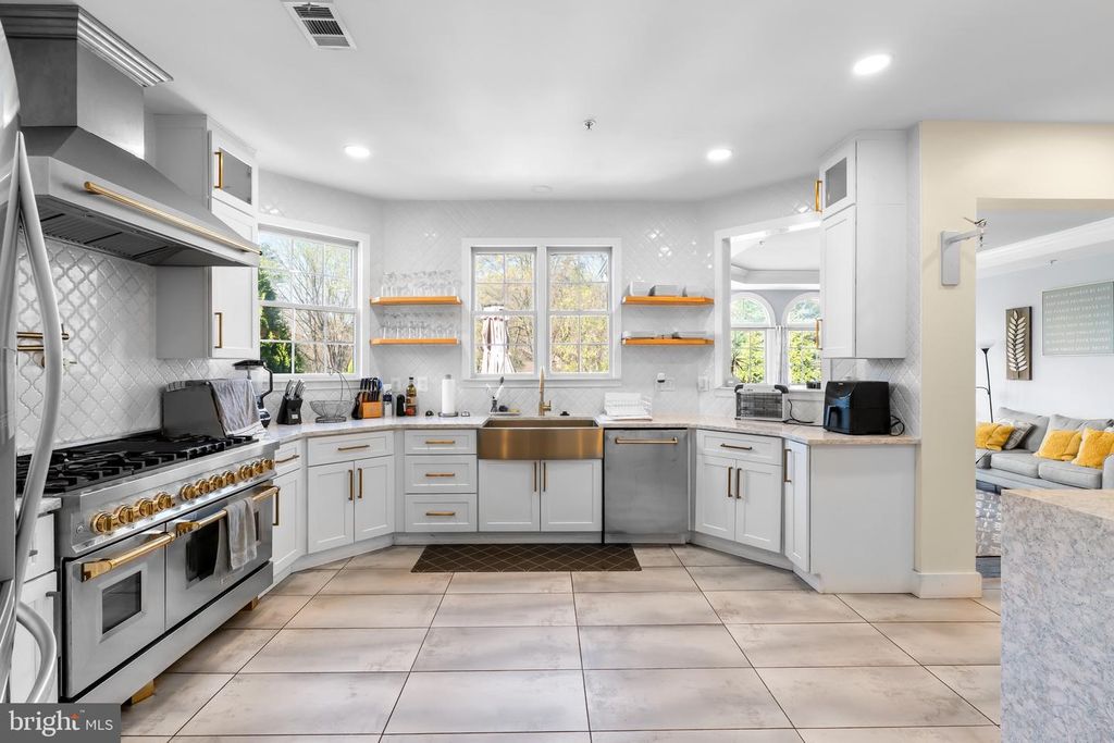 Image 17 of property listing at 1201 ALICIA DR, Upper Marlboro, MD 20774