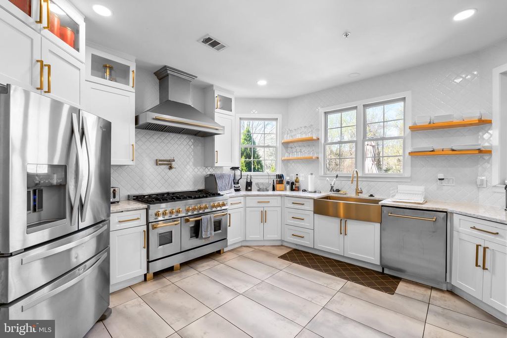 Image 18 of property listing at 1201 ALICIA DR, Upper Marlboro, MD 20774