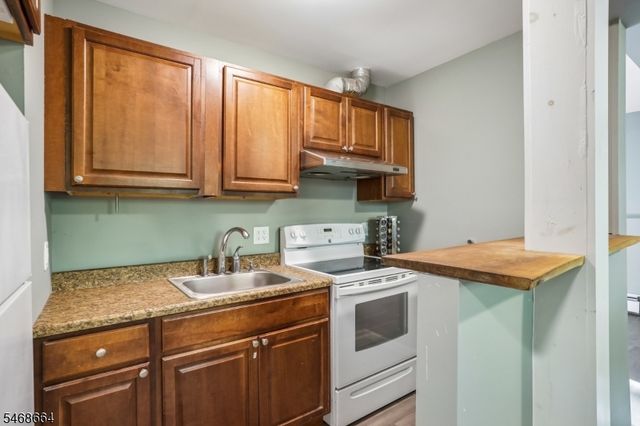 54 Cedar Ridge Dr, Vernon Twp., NJ 07462