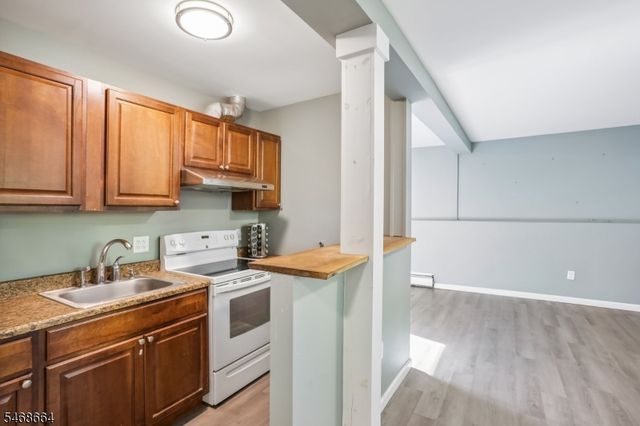 54 Cedar Ridge Dr, Vernon Twp., NJ 07462
