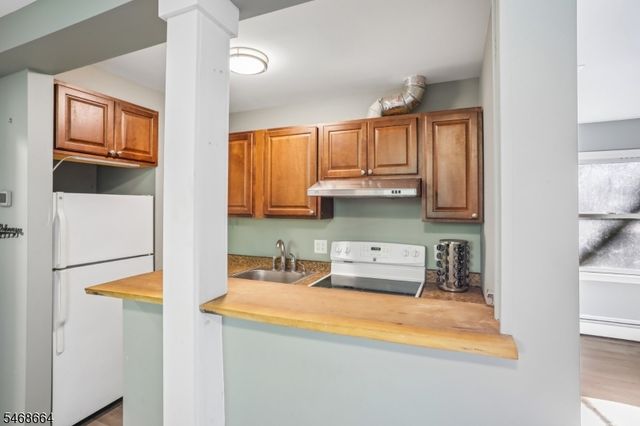 54 Cedar Ridge Dr, Vernon Twp., NJ 07462