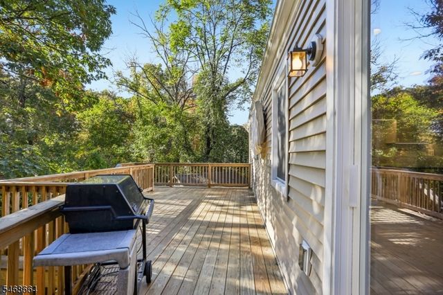 54 Cedar Ridge Dr, Vernon Twp., NJ 07462