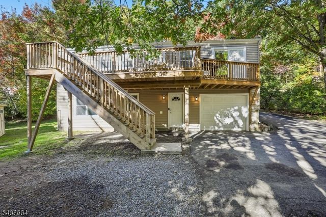54 Cedar Ridge Dr, Vernon Twp., NJ 07462