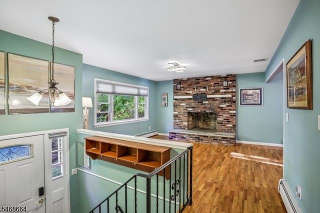 54 Cedar Ridge Dr, Vernon Twp., NJ 07462