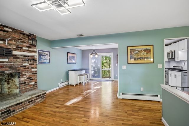 54 Cedar Ridge Dr, Vernon Twp., NJ 07462