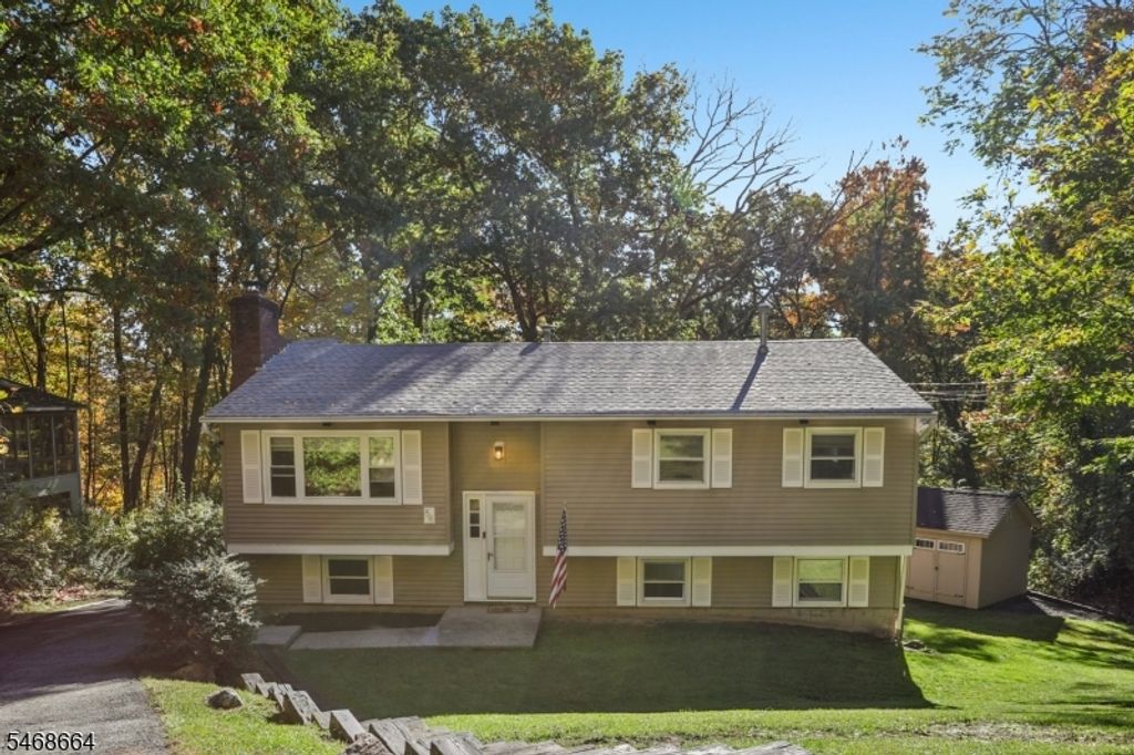 54 Cedar Ridge Dr, Vernon Twp., NJ 07462 — photo 3