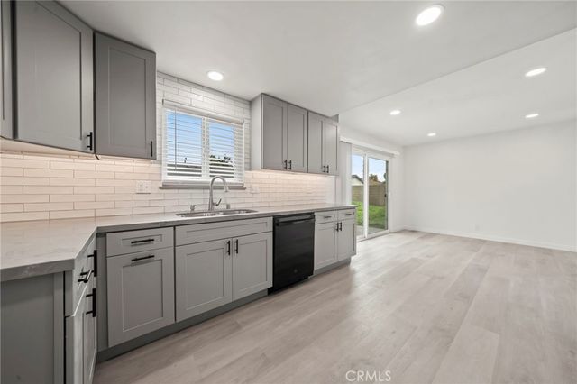 17422 Meer, Huntington Beach, CA 92647