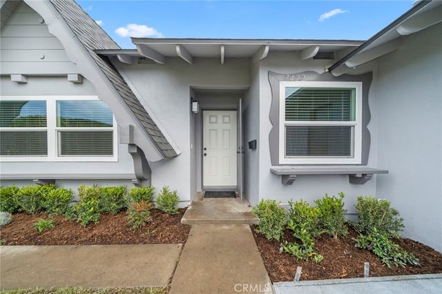 17422 Meer, Huntington Beach, CA 92647