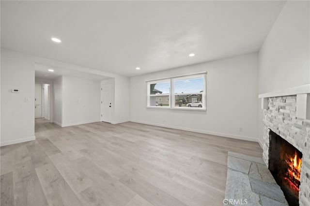 17422 Meer, Huntington Beach, CA 92647