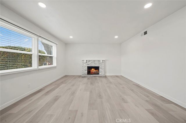 17422 Meer, Huntington Beach, CA 92647