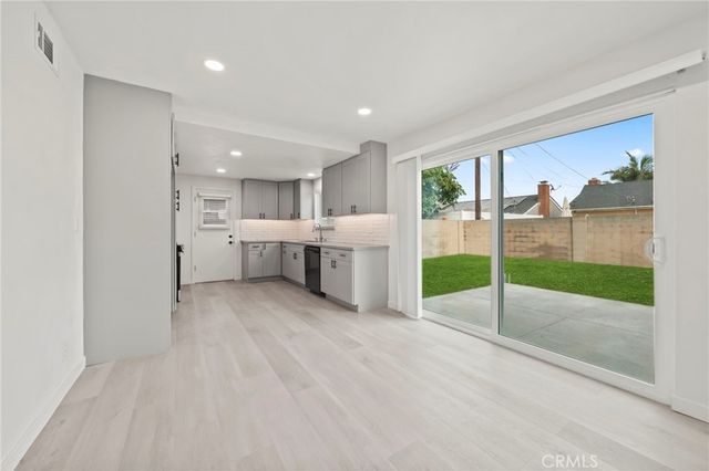 17422 Meer, Huntington Beach, CA 92647