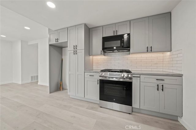 17422 Meer, Huntington Beach, CA 92647