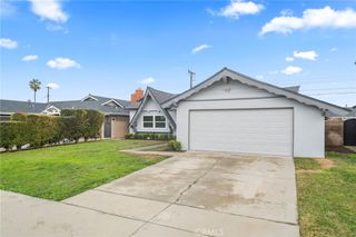 17422 Meer, Huntington Beach, CA 92647