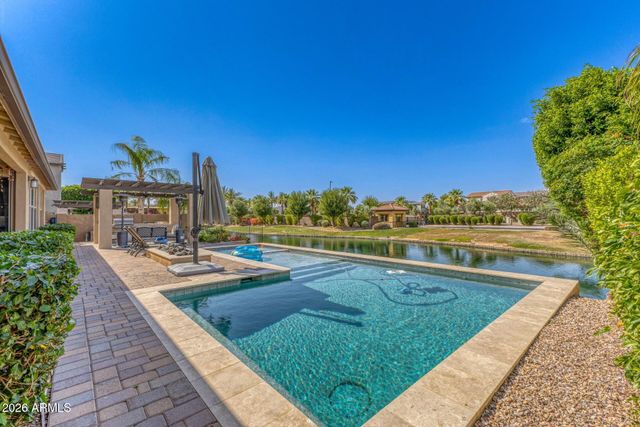 4420 S GARDENIA Drive, Chandler, AZ 85248