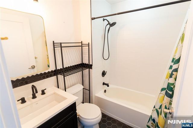 3312 Hudson Avenue, Union City, NJ 07087