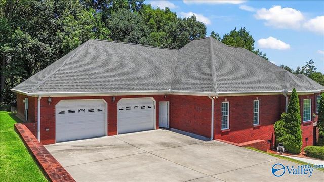 3044 Waterfront Street, Guntersville, AL 35976