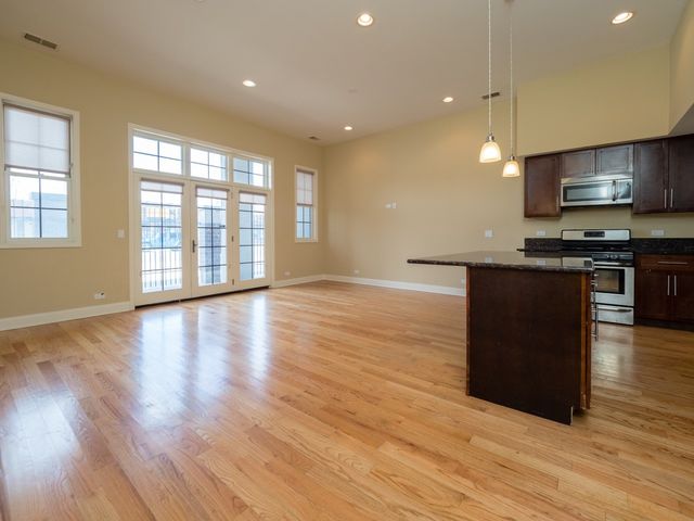 7453 N Western Avenue 1S, Chicago, IL 60645