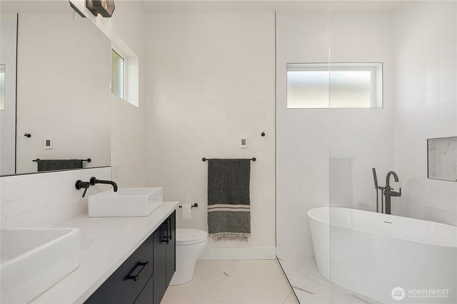 10227 26th Avenue SW, Seattle, WA 98146