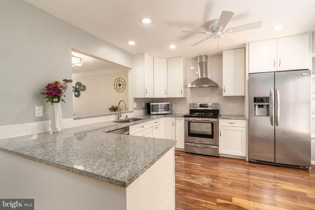 5452 BARRISTER PL, Alexandria, VA 22304