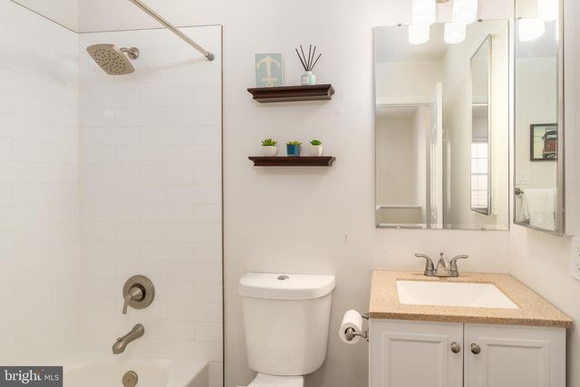 5452 BARRISTER PL, Alexandria, VA 22304