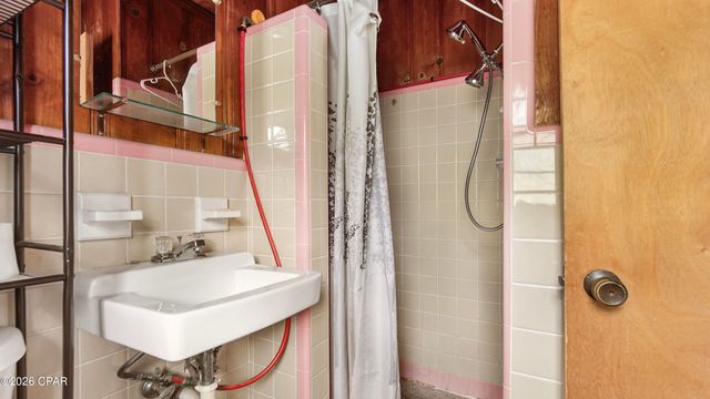 604 Fernwood Street, Panama City Beach, FL 32407