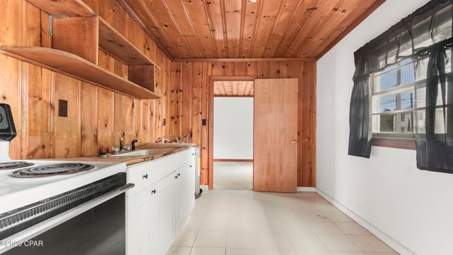 604 Fernwood Street, Panama City Beach, FL 32407