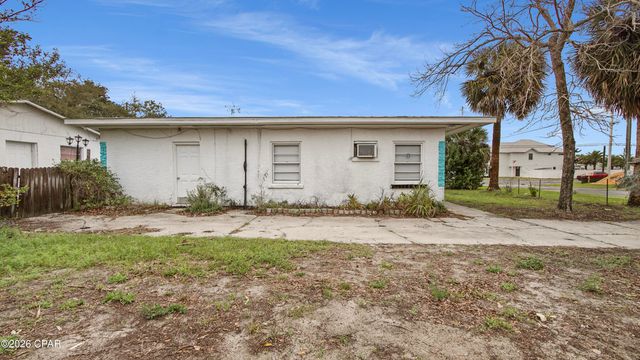 604 Fernwood Street, Panama City Beach, FL 32407