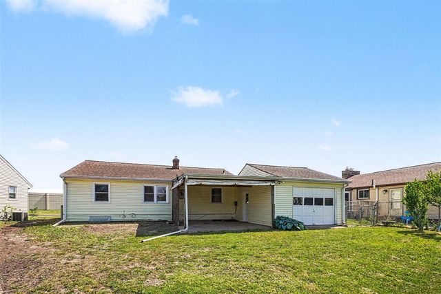 2109 Bloomfield Avenue, Kalamazoo, MI 49001