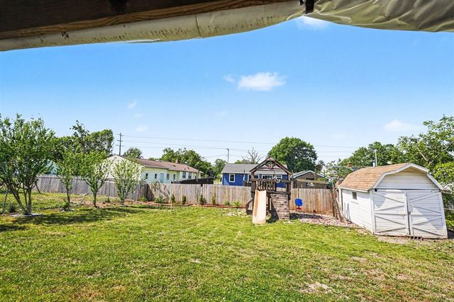 2109 Bloomfield Avenue, Kalamazoo, MI 49001