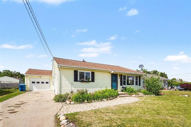 2109 Bloomfield Avenue, Kalamazoo, MI 49001