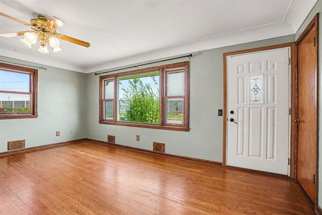 2109 Bloomfield Avenue, Kalamazoo, MI 49001