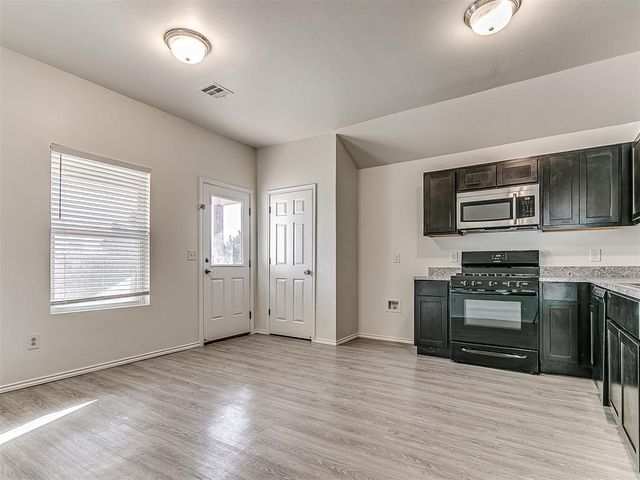 746 W Lola Drive, Mustang, OK 73064