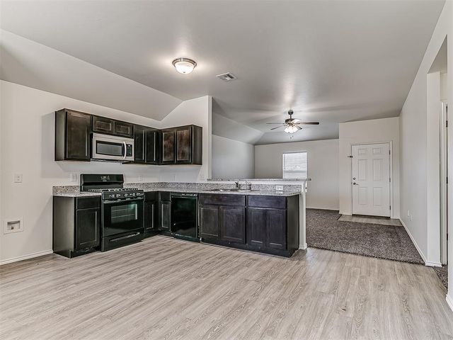 746 W Lola Drive, Mustang, OK 73064