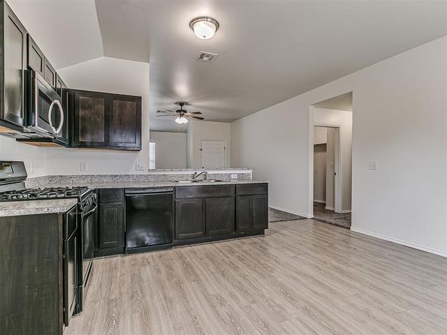 746 W Lola Drive, Mustang, OK 73064