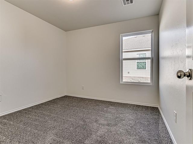 746 W Lola Drive, Mustang, OK 73064